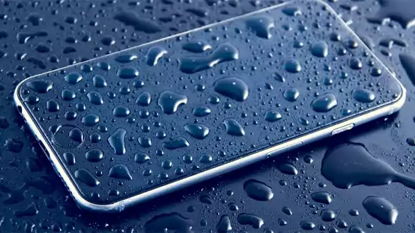 Water Droplets on Mobile Screen